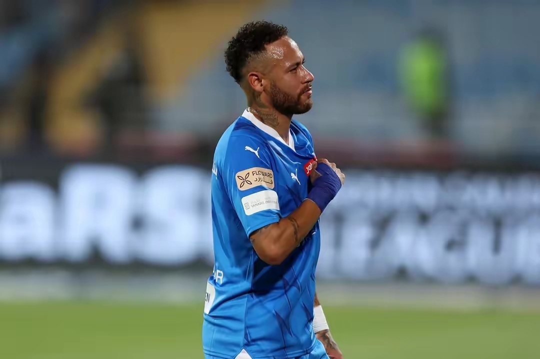 九游娱乐-包含内马尔重返赛场，持续失利首场状态出色，切尔西观众沸腾！观众掌声雷动的词条