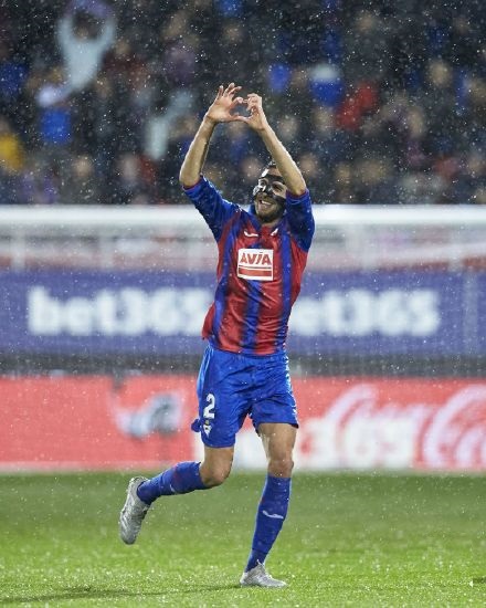 九游娱乐-Ning爆冷击败西班牙队，战术调整引爆全场！的简单介绍